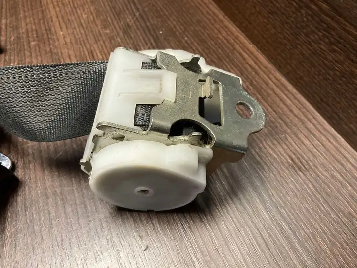 Opel Vectra (2002 - 2005)  24469074N Задний ремень безопасности