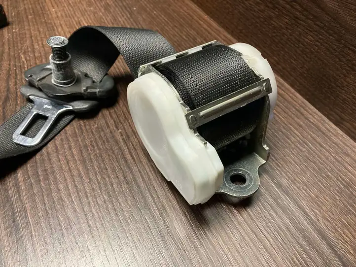 Opel Vectra (2002 - 2005)  24469074N Задний ремень безопасности