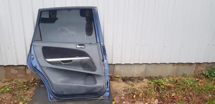 Honda Stream (2000 - 2003) Задняя дверь — фото 2