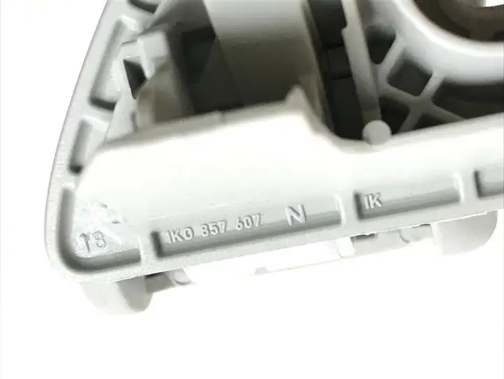 Volkswagen PASSAT B7 (2011 - 2014) 1K0857607N Потолочная ручка задняя — фото 4