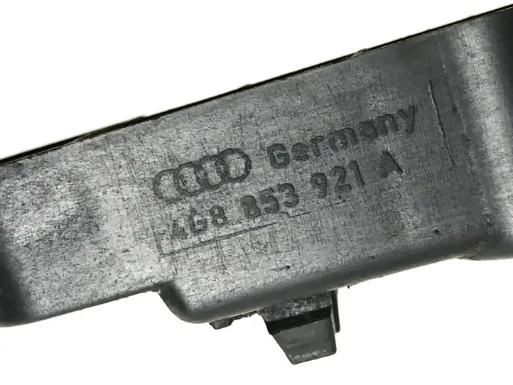 Audi A7 S7 4G (2010 - 2014) 4G8853921A Крепление крыла — фото 3
