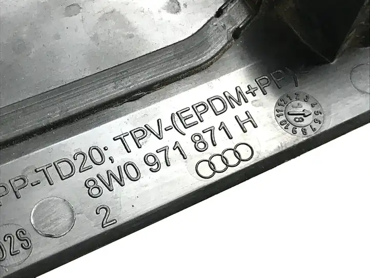 Audi A4 S4 B9 (2015 - 2019) 8W0971871H Прочие внешние детали — фото 3