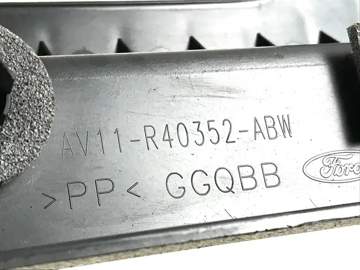 Ford B-MAX (2012 - 2018) AV11R40352ABW Отделка порога багажника — фото 2