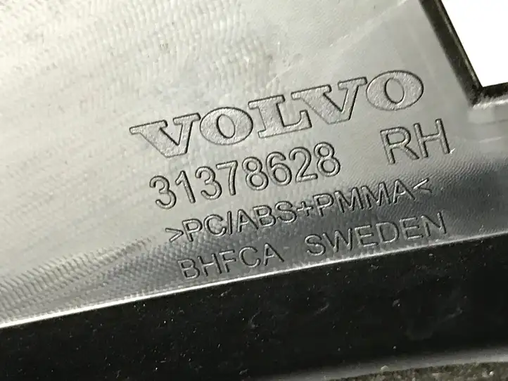 Volvo S90, V90 (2016 - 2020) 31378628 Накладка стекла задней двери — фото 3