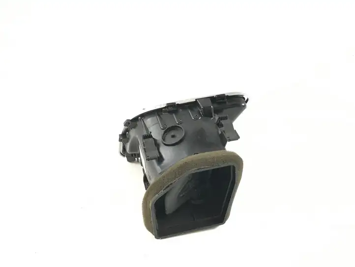Audi A4 S4 B8 8K (2007 - 2011) 8T2820902F Боковой воздушный дефлектор — фото 3