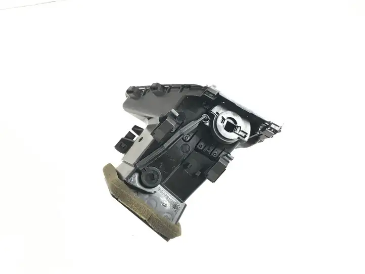 Audi A4 S4 B8 8K (2007 - 2011) 8T2820902F Боковой воздушный дефлектор — фото 5