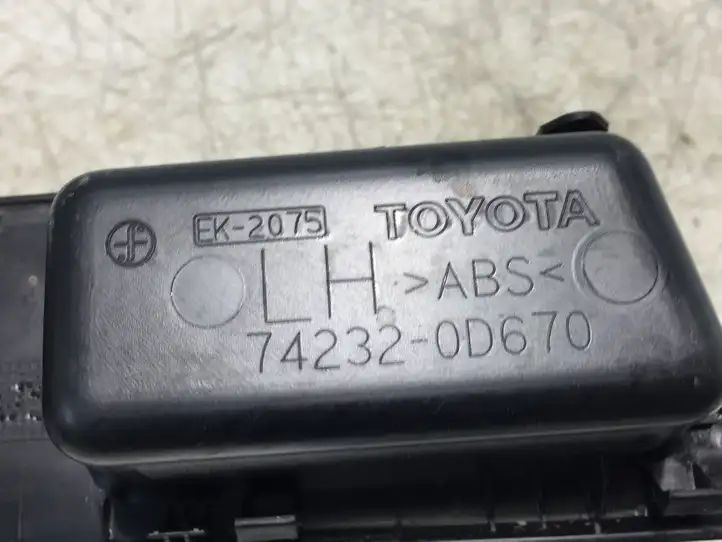 Toyota Yaris (2014 - 2019) 742320D670 Блок кнопок стеклоподъемников — фото 2