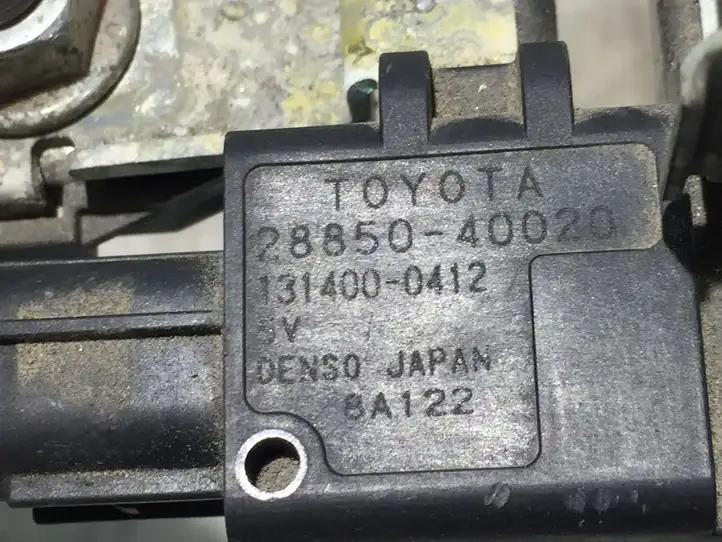 Toyota Yaris (2014 - 2019) 2885040020 Клеммный узел плюсовых проводов — фото 3