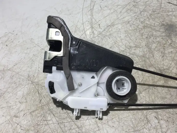 Toyota Yaris (2014 - 2019) U2014120F1 Замок задней двери — фото 5