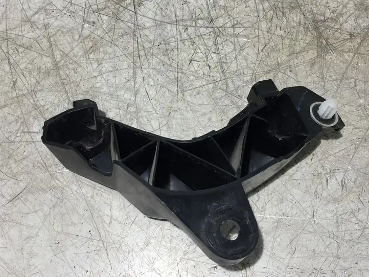 Toyota Yaris (2014 - 2019) 521560D210 Кронштейн заднего бампера — фото 3