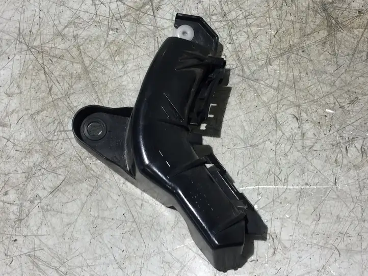 Toyota Yaris (2014 - 2019) 521560D210 Кронштейн заднего бампера — фото 4