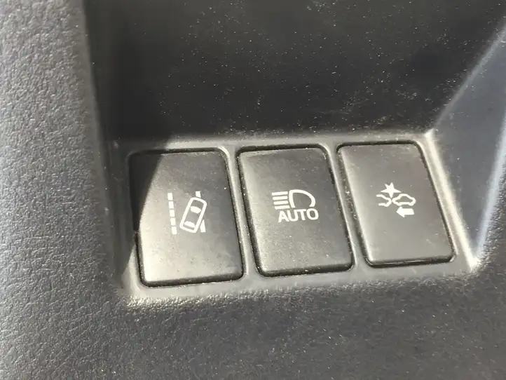 Toyota Yaris (2014 - 2019) 554330D380 Нижняя отделка панели приборов — фото 5