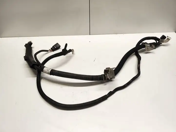 Audi A4 S4 B9 (2015 - 2019) 8W0971228AT Плюсовой провод аккумулятора — фото 1