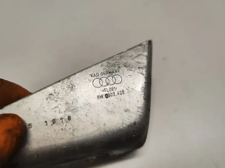Audi A4 S4 B9 (2015 - 2019) 8W0802420 Прочие детали салона — фото 2