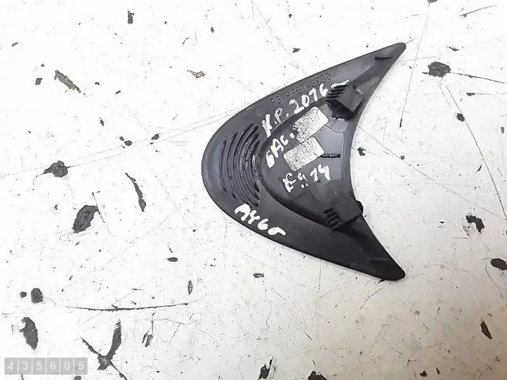 Toyota Aygo AB40 (2014 - 2018) 627923L Накладка стекла задней двери — фото 3