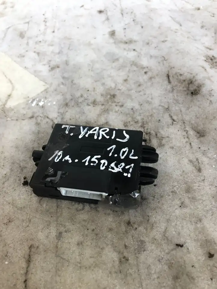 Toyota Yaris (2009 - 2012) 897800d011 Блок бесключевого доступа — фото 1