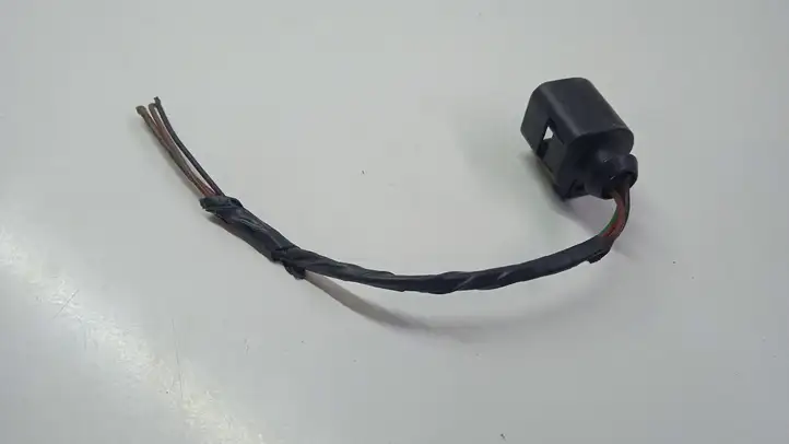 Volkswagen Touareg II (2010 - 2018) 4B0973712 Прочая электропроводка — фото 1
