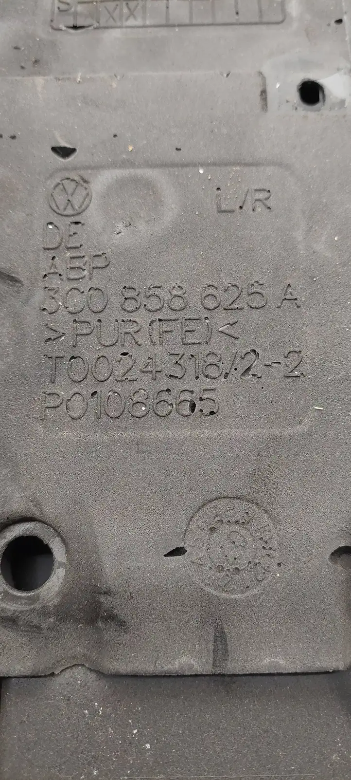 Volkswagen PASSAT B6 (2005 - 2010) 0024318222 Обшивка рулевой колонки — фото 2