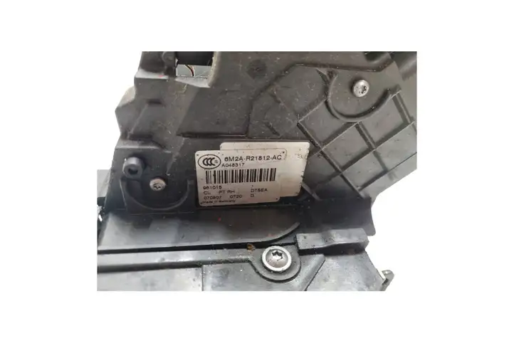 Ford Mondeo MK IV (2007 - 2014) 6M2AR21812AC Замок ручки двери — фото 2