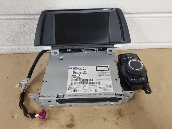 BMW 4 F32 F33 (2013 - 2017)  9335352 Радио/ проигрыватель CD/DVD / навигация