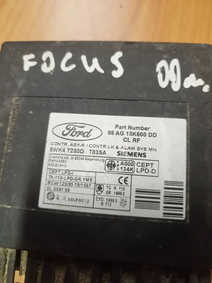 Ford Focus (1998 - 2004) 98AG15K600DD Модуль комфорта — фото 2