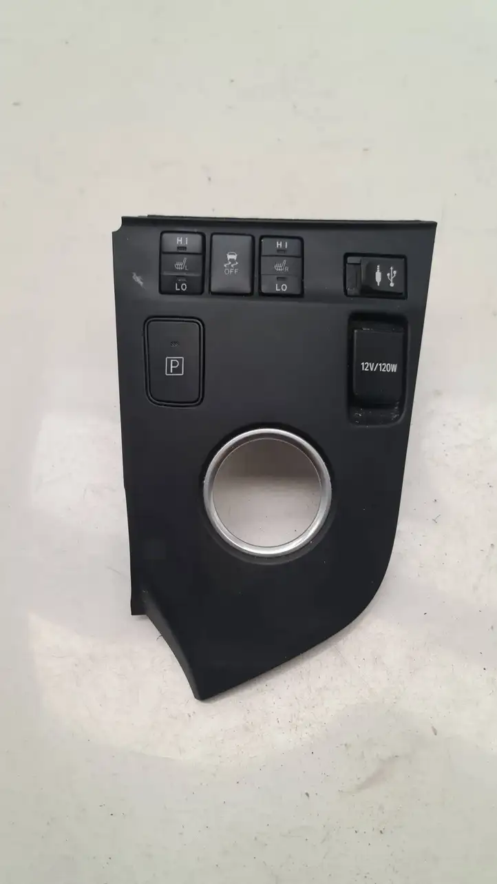 Toyota Auris E180 (2012 - 2018) 5882102890 Кнопка ручного тормоза — фото 1
