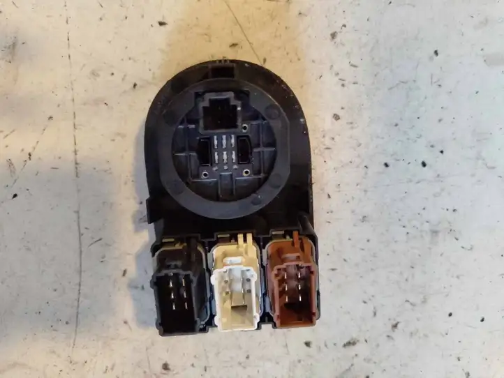 Nissan Qashqai (2010 - 2013) P13750A77400 Включатель блокировки дифференциалов — фото 1