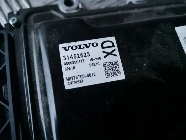 Volvo XC60 (2013 - 2017) 31452623 Блок управления двигателем (ЭБУ) — фото 2