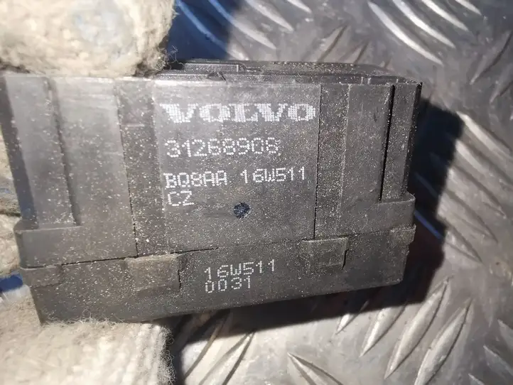 Volvo XC60 (2008 - 2013) 31268908 Реле обогрева — фото 4