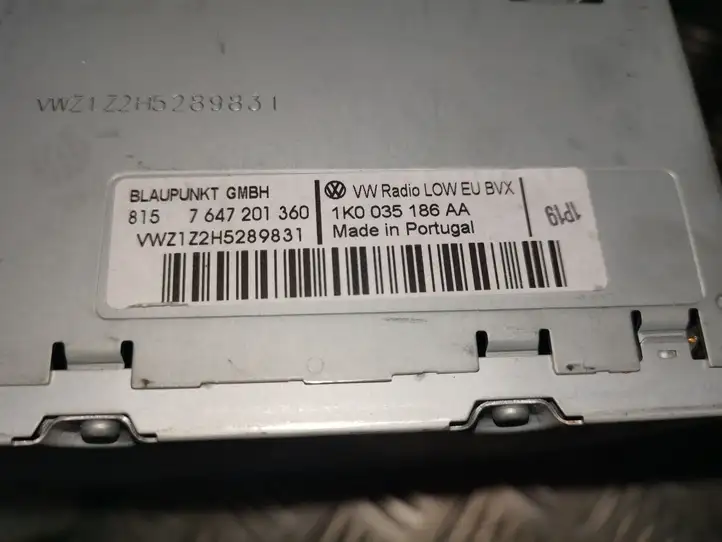 Volkswagen PASSAT B6 (2005 - 2010) 1K0035186AA Магнитола / мультимедийная система — фото 4
