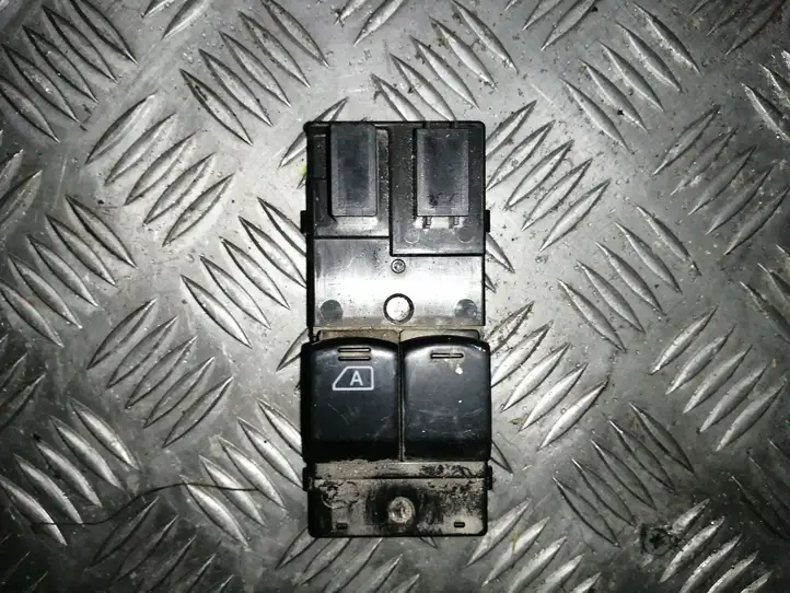 Nissan Micra (2003 - 2007) Кнопка стеклоподъемников — фото 2