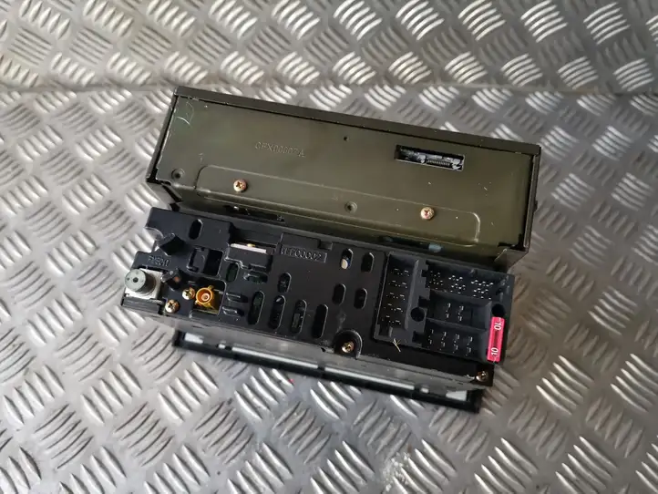 Audi A6 (2001 - 2004)   Радио/ проигрыватель CD/DVD / навигация