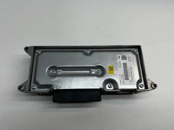 Audi A4 S4 B8 8K (2007 - 2011) 8T0035223E Усилитель звука — фото 3