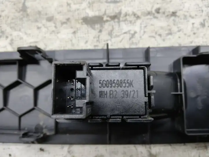 Skoda Kamiq (2019 - ) 5G0959855K Блок кнопок стеклоподъемников — фото 2