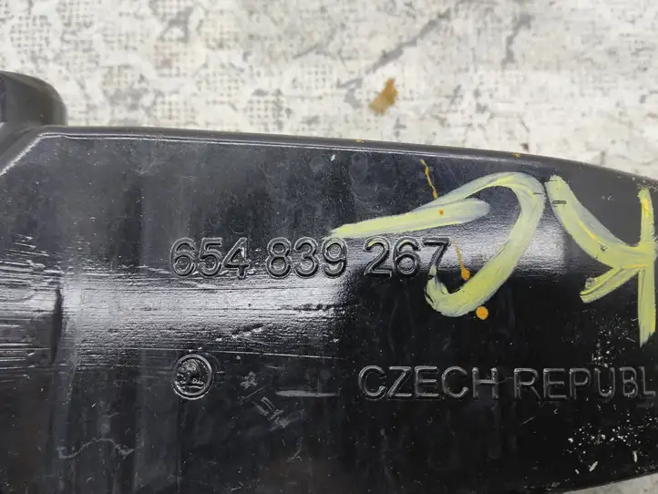 Skoda Kamiq (2019 - ) 654839267 Ограничитель задней двери — фото 2