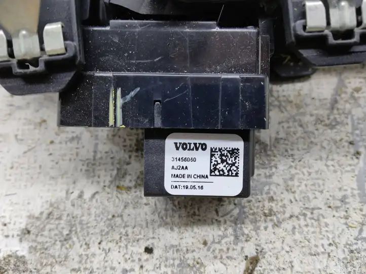 Volvo XC40 (2017 - ) 31456060 Кнопка стеклоподъемников — фото 2