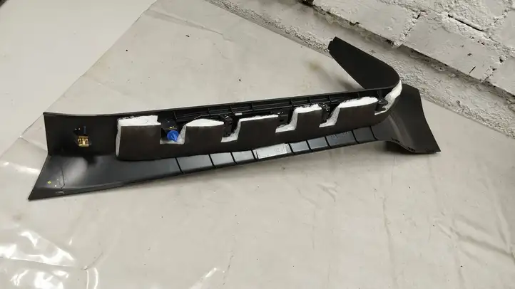 Tesla Model S (2016 - 2021) 103039400d Внутренняя отделка переднего порога — фото 5