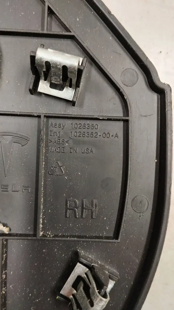 Tesla Model S (2016 - 2021) 102836200a Боковая отделка панели приборов — фото 3