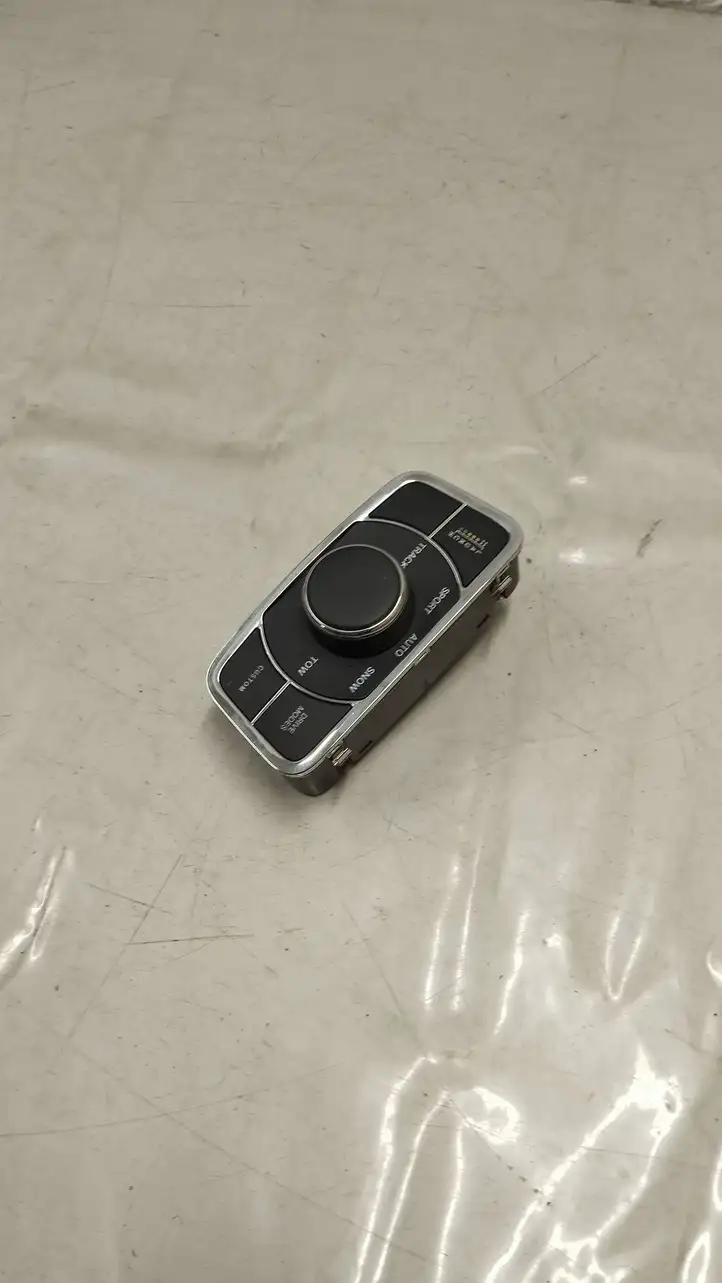 Jeep Grand Cherokee (2010 - 2021) P68299415aa Включатель регулировки высоты / жесткости ходовой части — фото 3