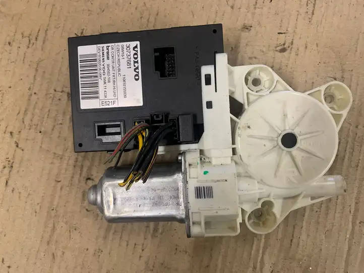 Volvo S40 (2004 - 2007) 30737681 Мотор стеклоподъемника передний — фото 4