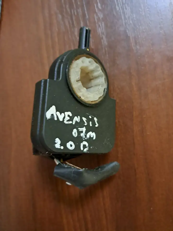 Toyota Avensis T250 (2003 - 2006) 8924502020 Датчик угла поворота руля — фото 1