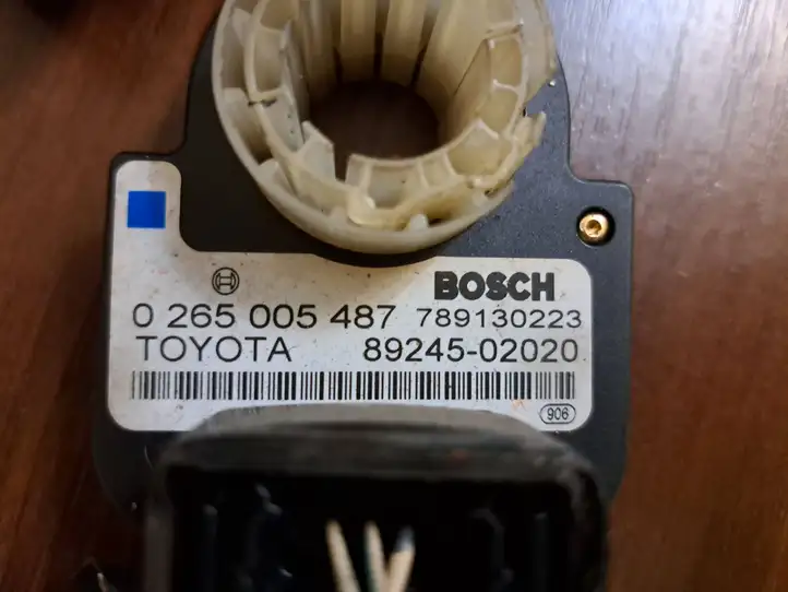 Toyota Avensis T250 (2003 - 2006) 8924502020 Датчик угла поворота руля — фото 3