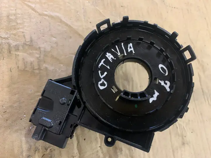 Skoda Octavia Mk2 (1Z) (2004 - 2013) 04303508 Контактное кольцо SRS — фото 2
