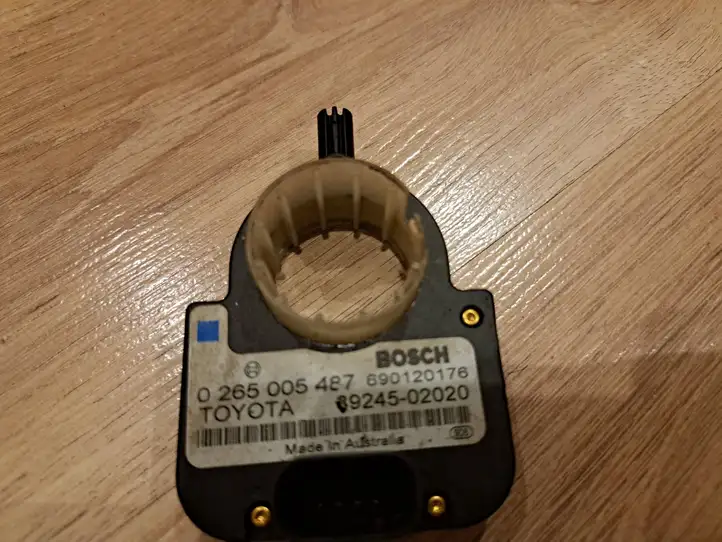 Toyota Avensis T250 (2003 - 2006) 8924502020 Датчик угла поворота руля — фото 3