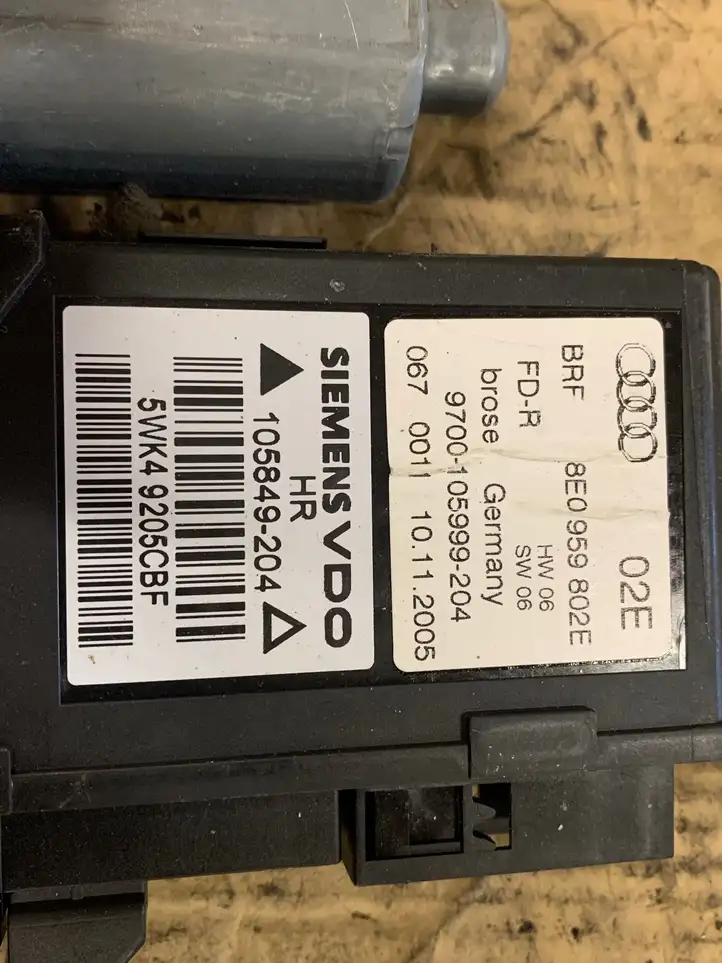 Audi A4 S4 B7 8E 8H (2004 - 2009) 8E0959802E Стеклоподъемник задней двери — фото 7