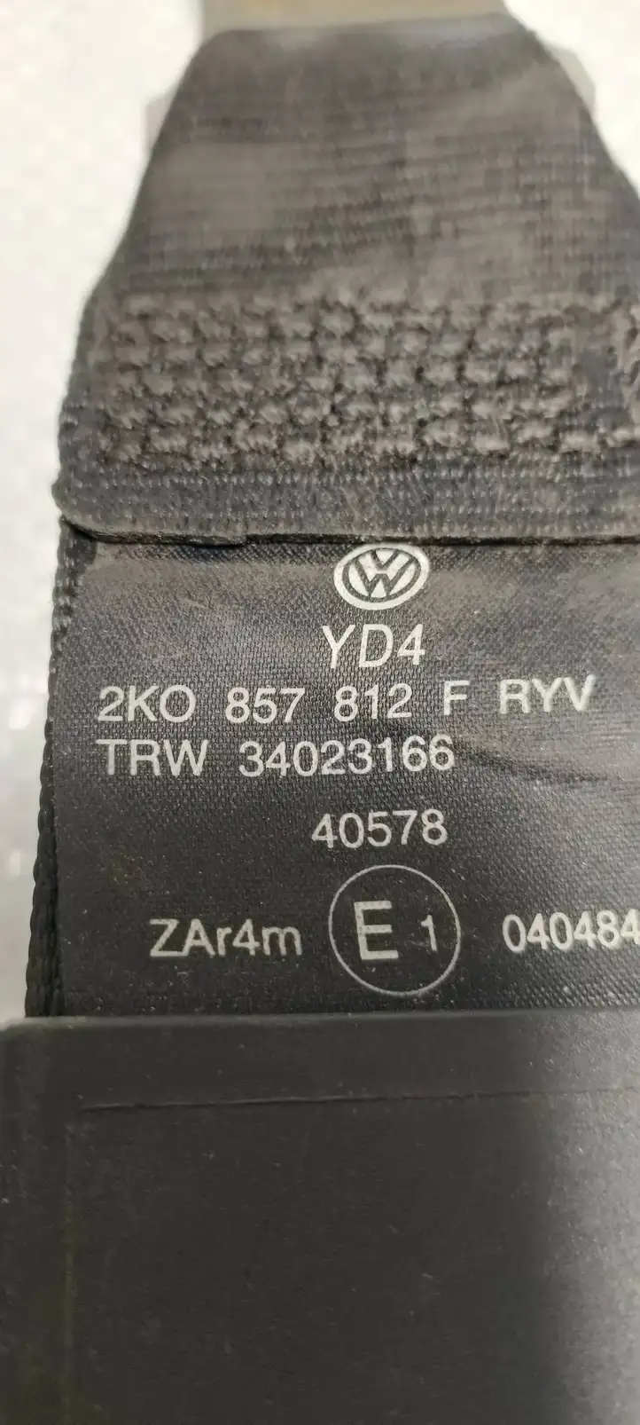 Volkswagen Caddy (2004 - 2010) 2K0857812F Задний ремень безопасности — фото 3