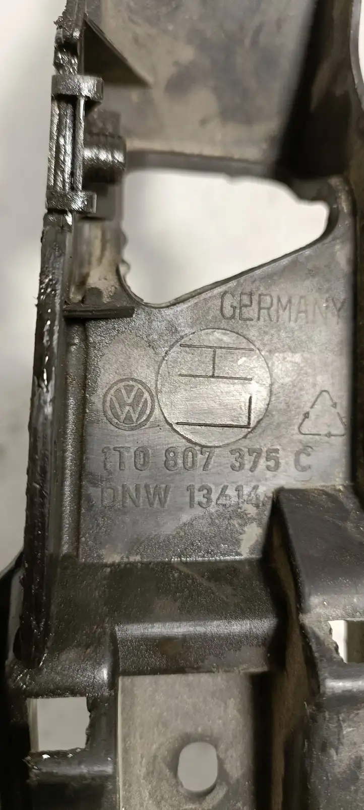 Volkswagen Touran I (2003 - 2010) 1T0807375C Кронштейн заднего бампера — фото 3