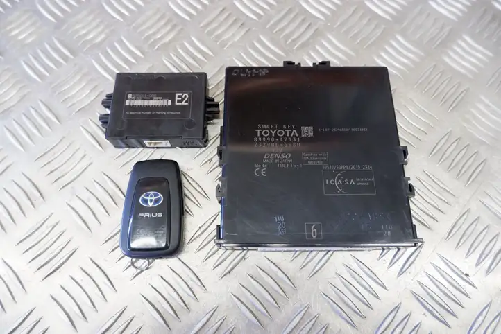 Toyota Prius (XW50) (2015 - ) 8999047131 Комплект системы зажигания — фото 1