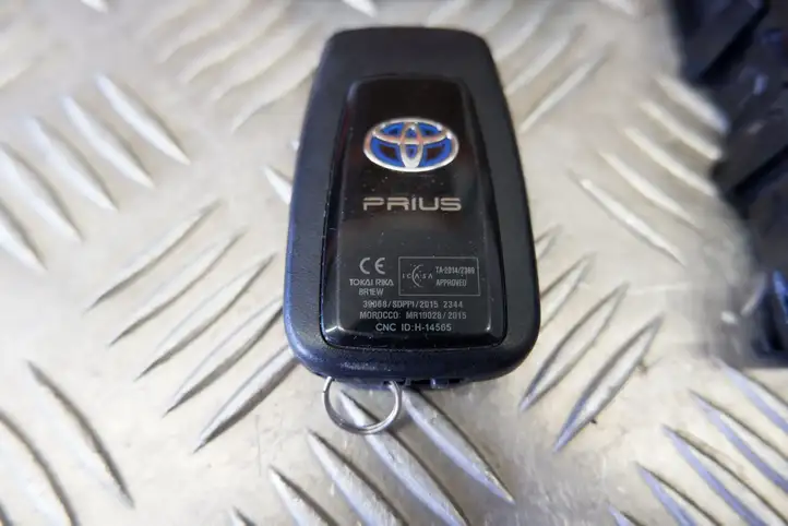 Toyota Prius (XW50) (2015 - ) 8999047131 Комплект системы зажигания — фото 3