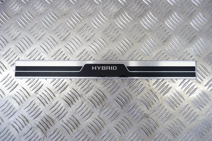 Toyota Prius Prime (2017 - ) Внутренняя отделка переднего порога — фото 1